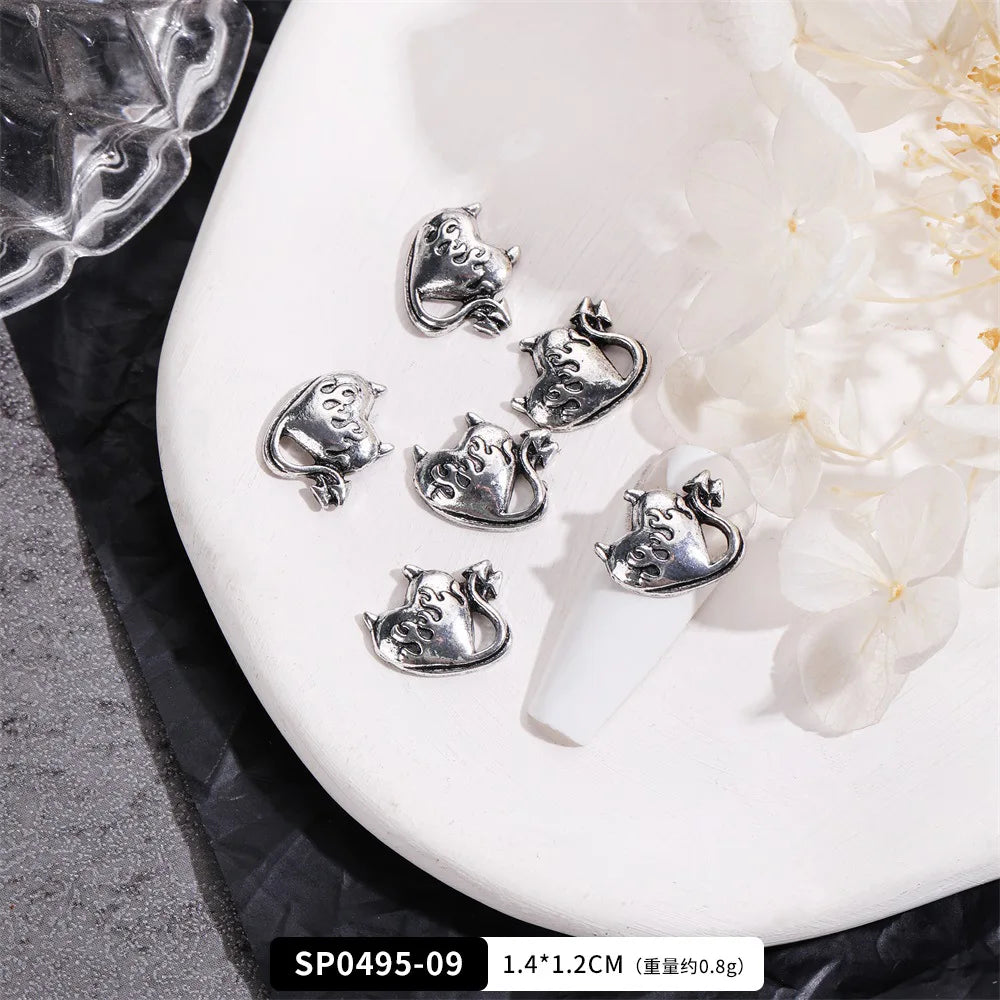 EC_20 Pcs Mixed Alloy Gothic Nail Charms